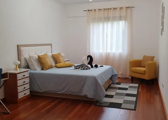 Black'nyellow Place Apartmán *