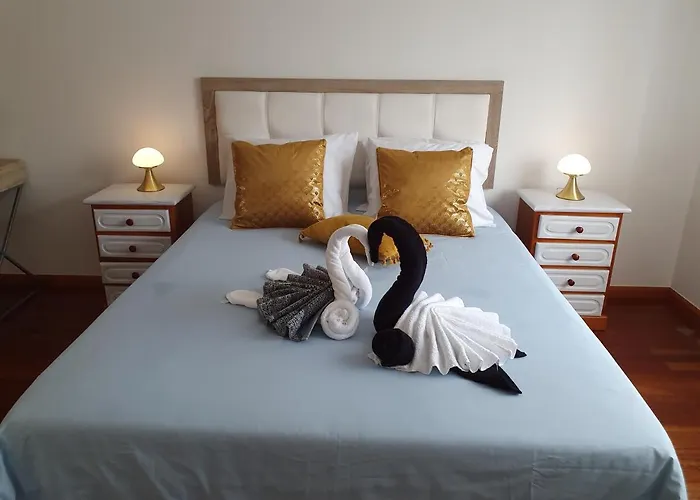 Black'nyellow Place * Vila Franca do Campo