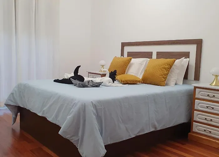 Black'nyellow Place Vila Franca do Campo